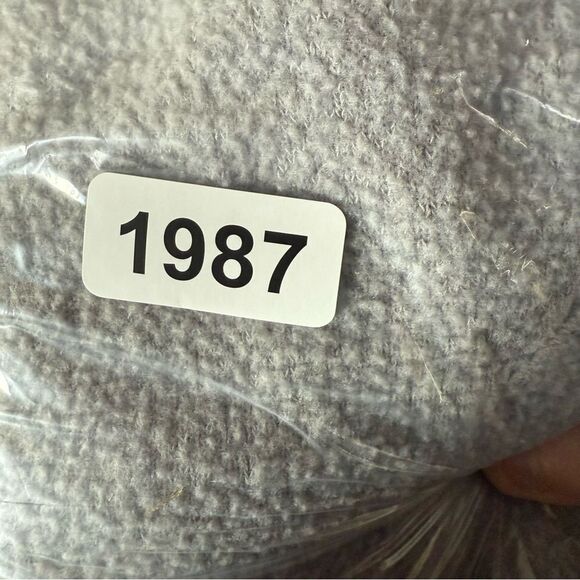 Cherish Gray Knit Sweater - Picture 4 of 4